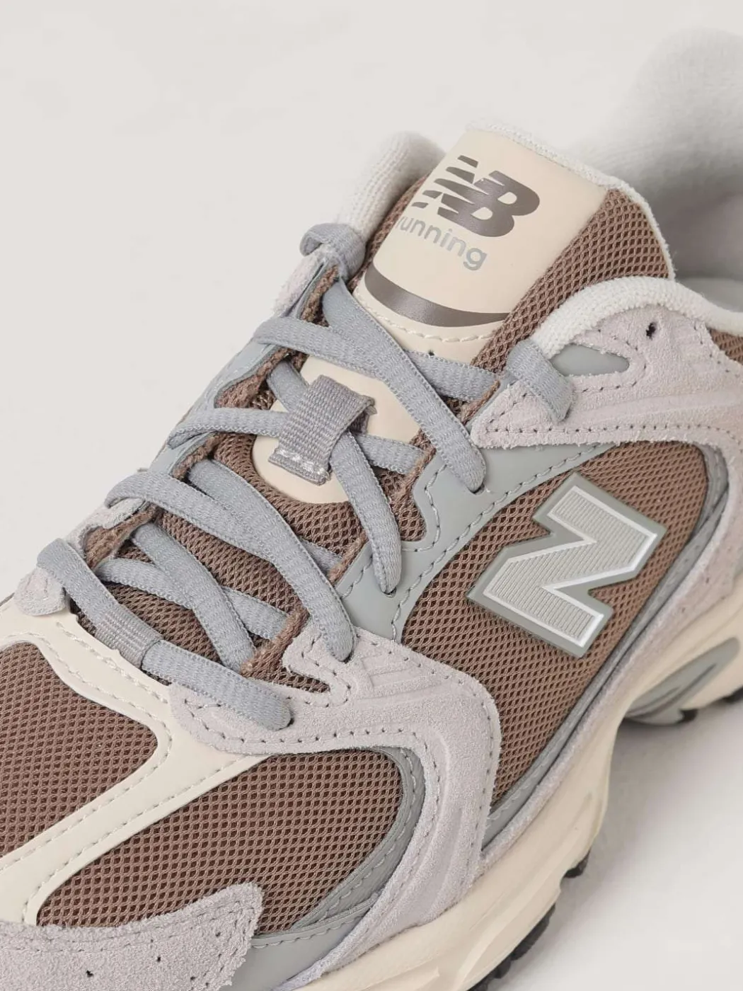 NEW BALANCE SNEAKERS DONNA -MR530CN